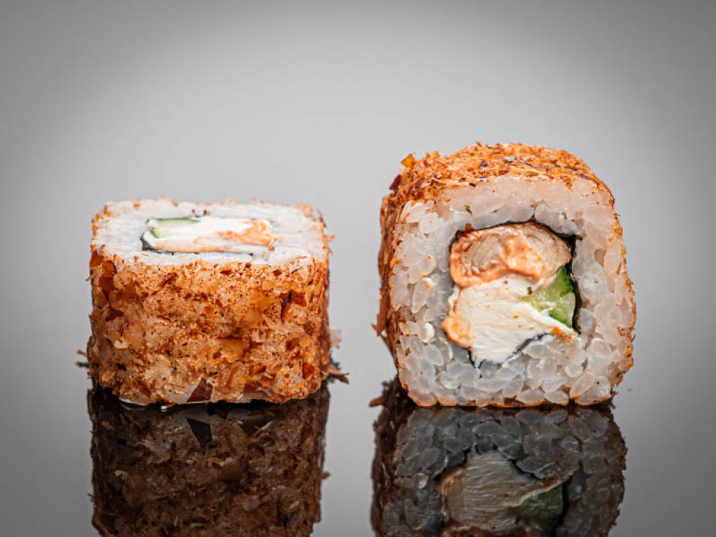 Бонито HOT с угрем и курицей