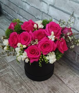Композиция из роз (пинк флойд)