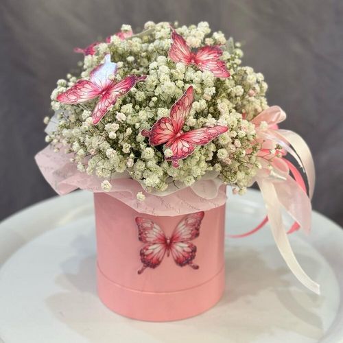 Букет из гипсофилы с бабочками (к0071)
