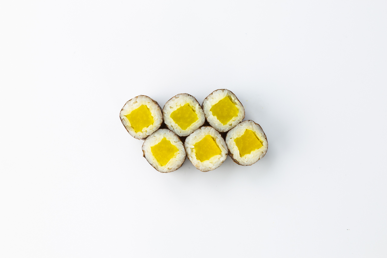 Мини ролл с такуаном