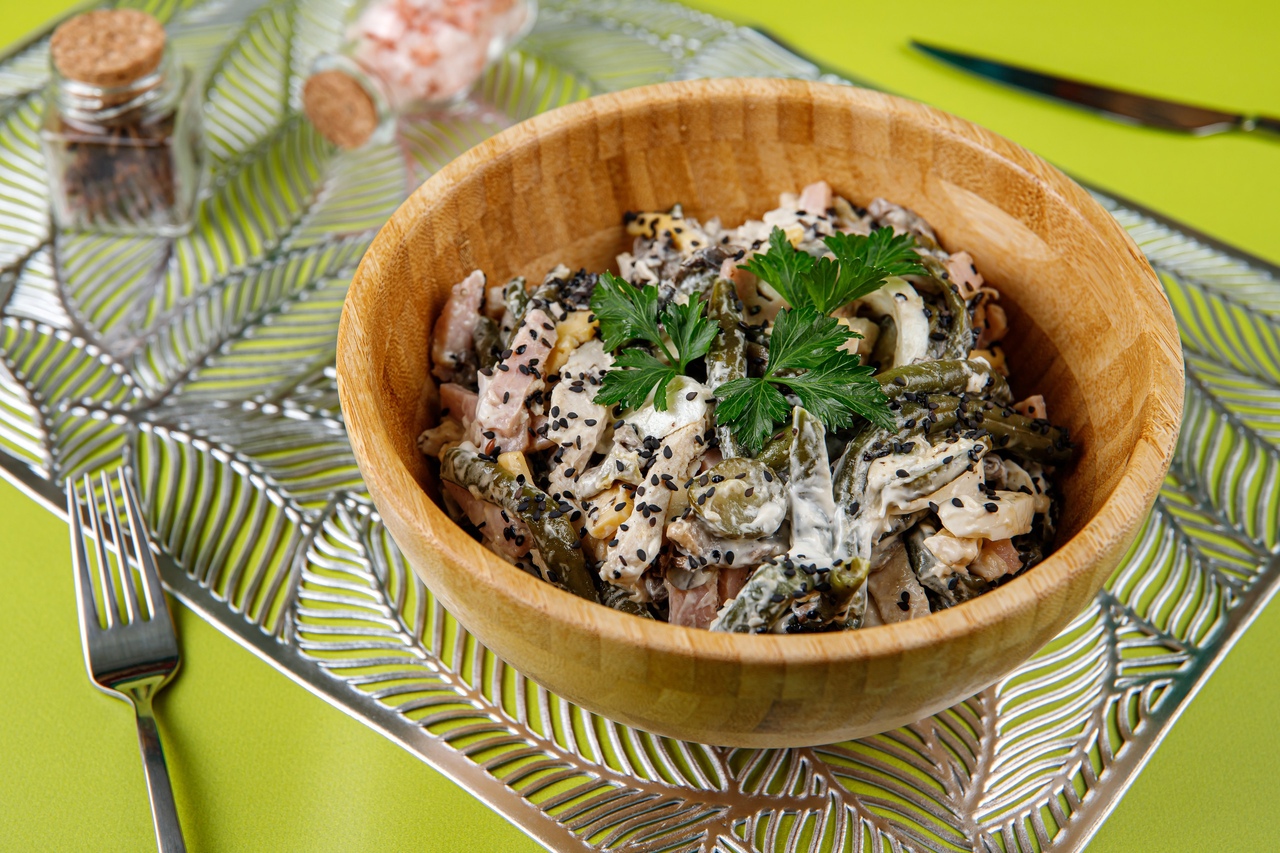Салат Курица Грибы Фасоль (200 гр.)