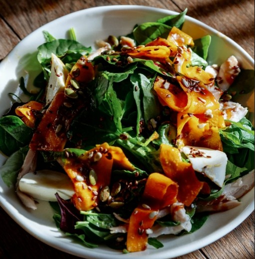 Салат с цыпленком и тыквой