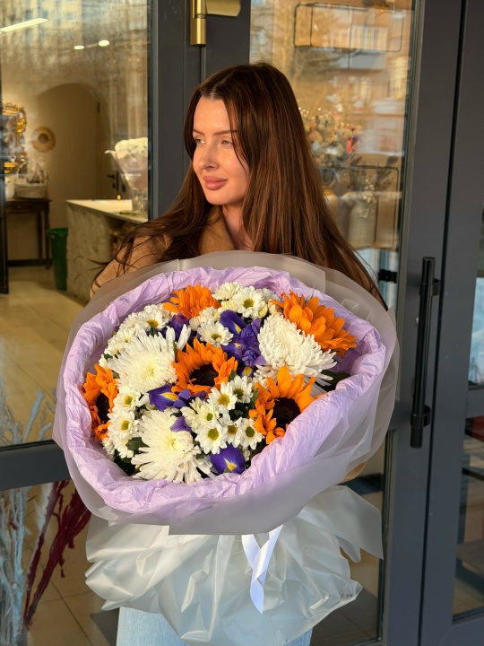 Авторский букет с подсолнухами