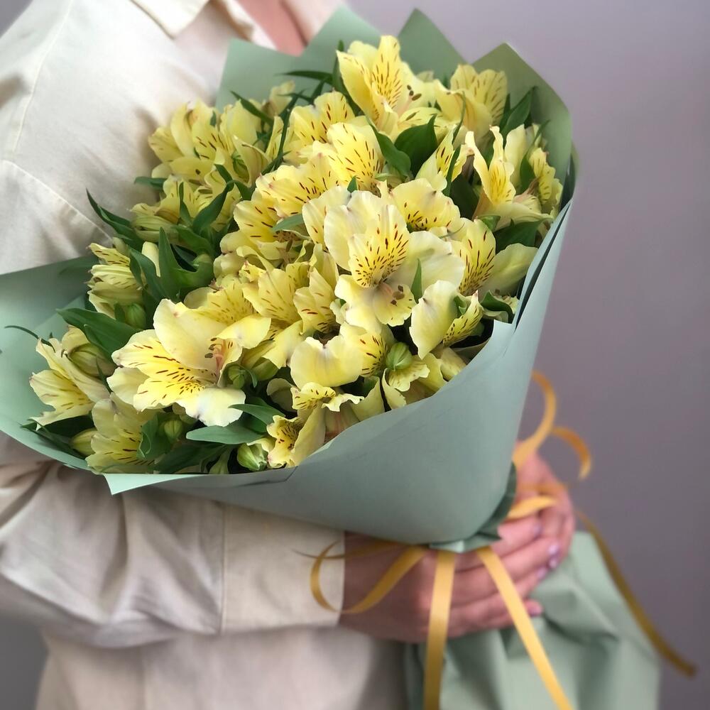 Букет Альстромерий