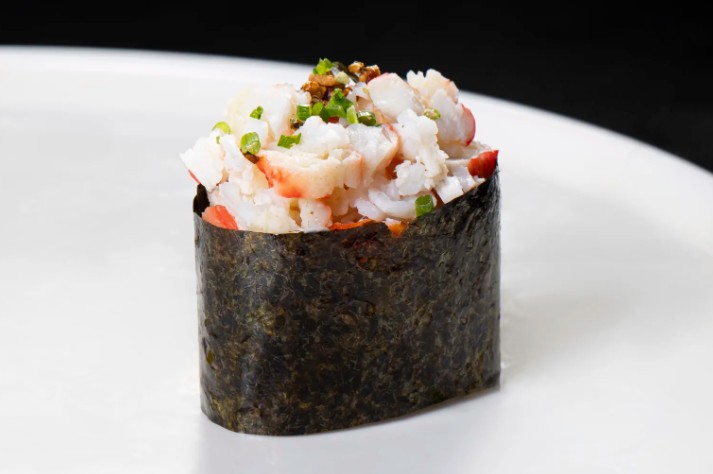 Суши спайси из Камчатского Краба