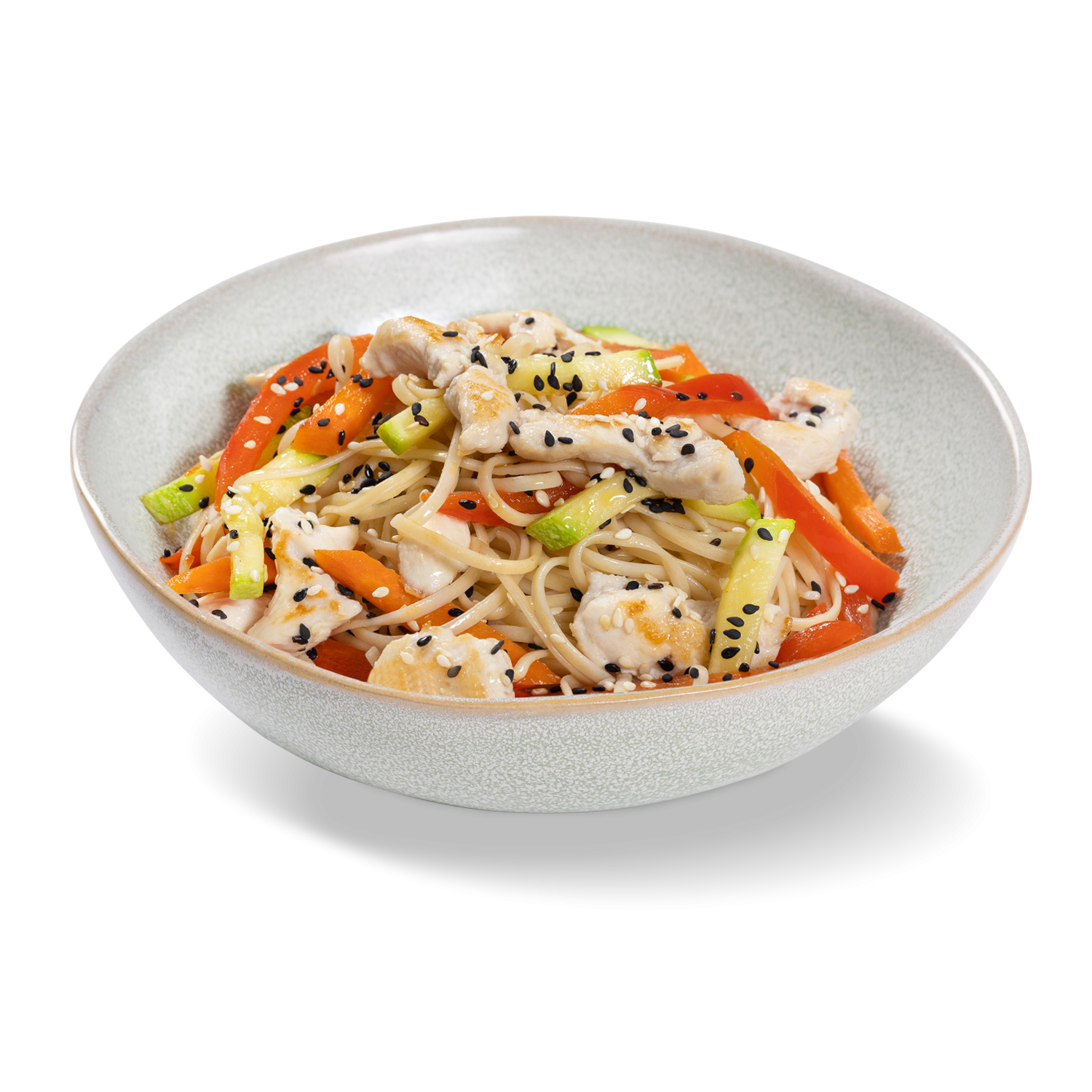 Лапша яичная с курицей и овощами с соусом ореховым