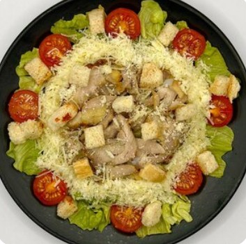 Салат Цезарь с курицей