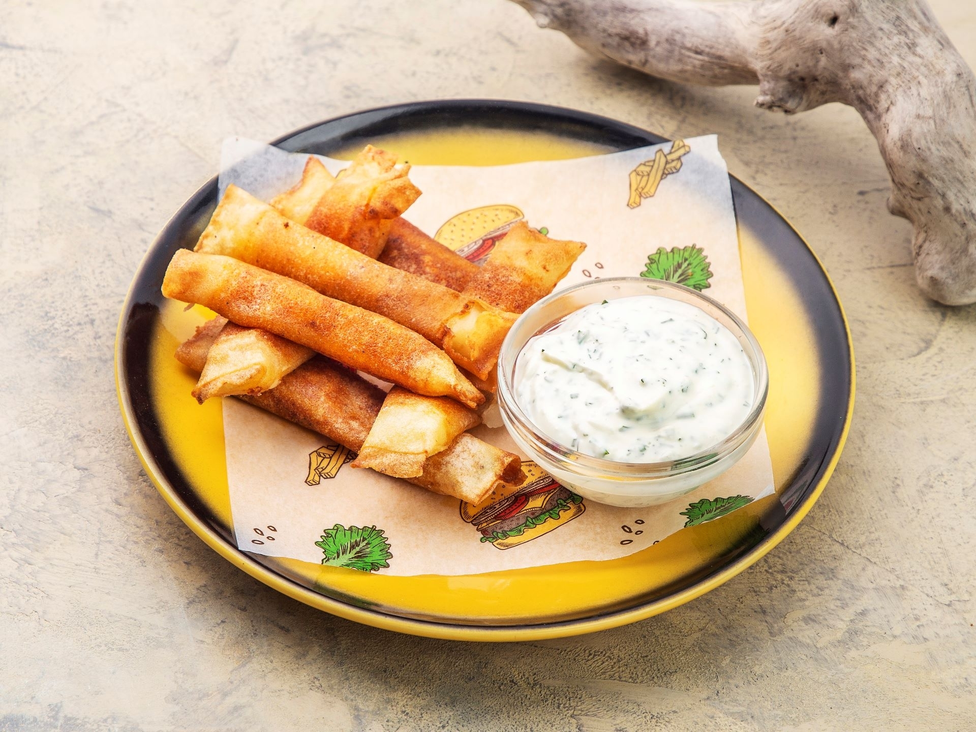 Рулетики из лаваша с сыром