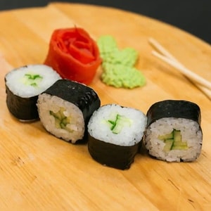 Маки огурец 4 шт