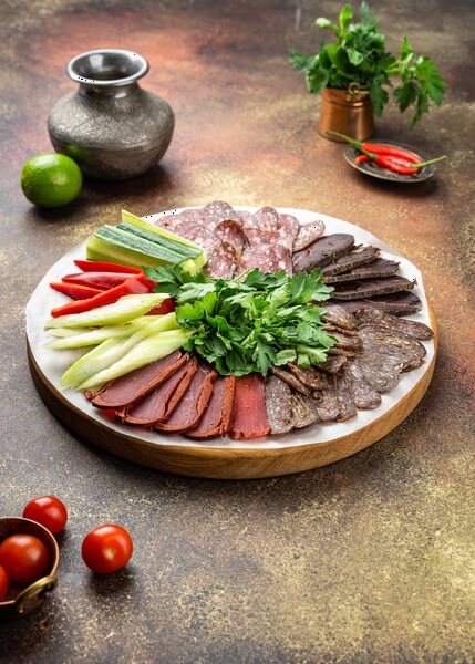 Мясная тарелка