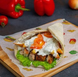Шаурма по-гречески с курицей