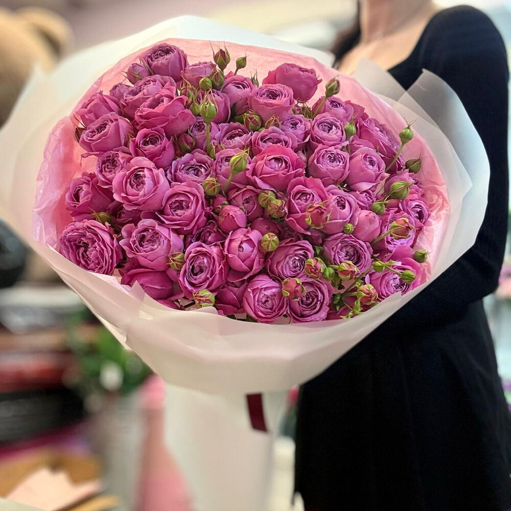 Кустовая пионовидная Роза букет пышный