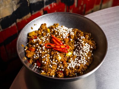 Жареный рис со свининой