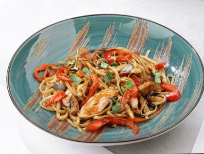 Лапша гречневая с курицей