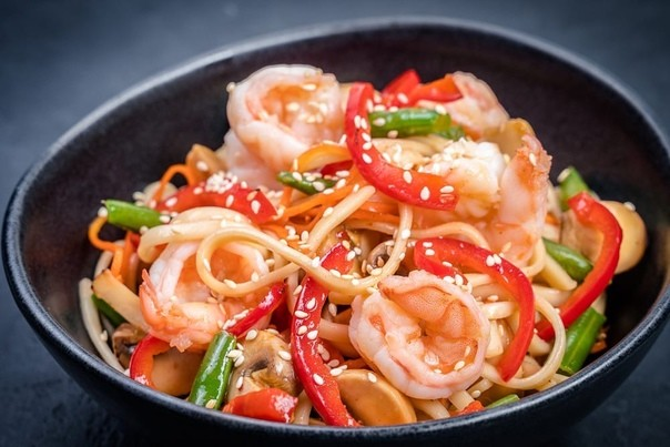 Удон с тигровыми креветками