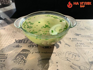 Куриный супчик с лапшой и яйцом
