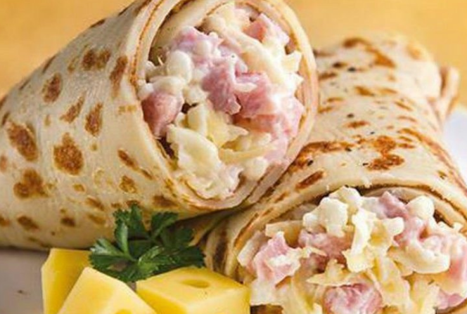 Блины maxi с сыром и ветчиной и яйцом
