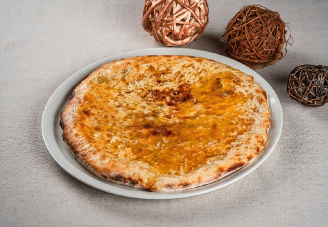 Фокачча закрытая мясная с сыром