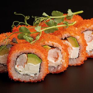 Ролл "Экзотический вкус": креветка, авокадо, творожный сыр
