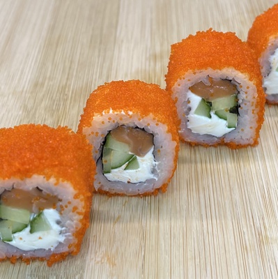 Калифорния с лососем и сыром 4шт