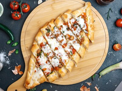 Пиде с сыром и говядиной