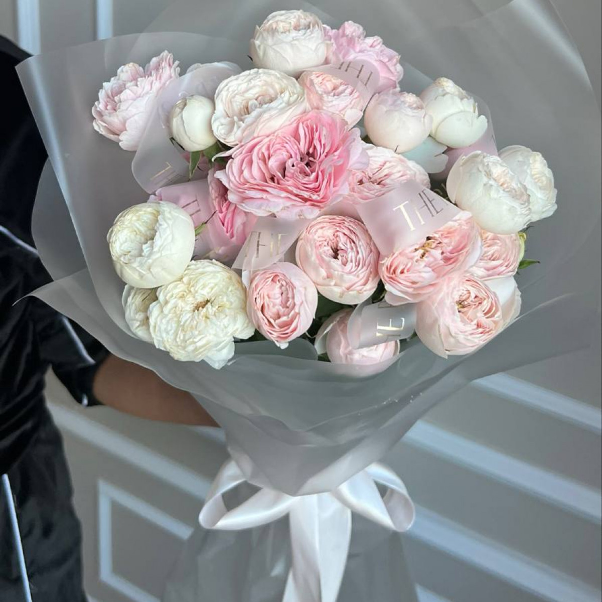 Моно букет из кустовых роз 48 (предзаказ)