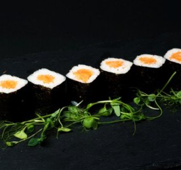 Маки с лососем 2 в 1