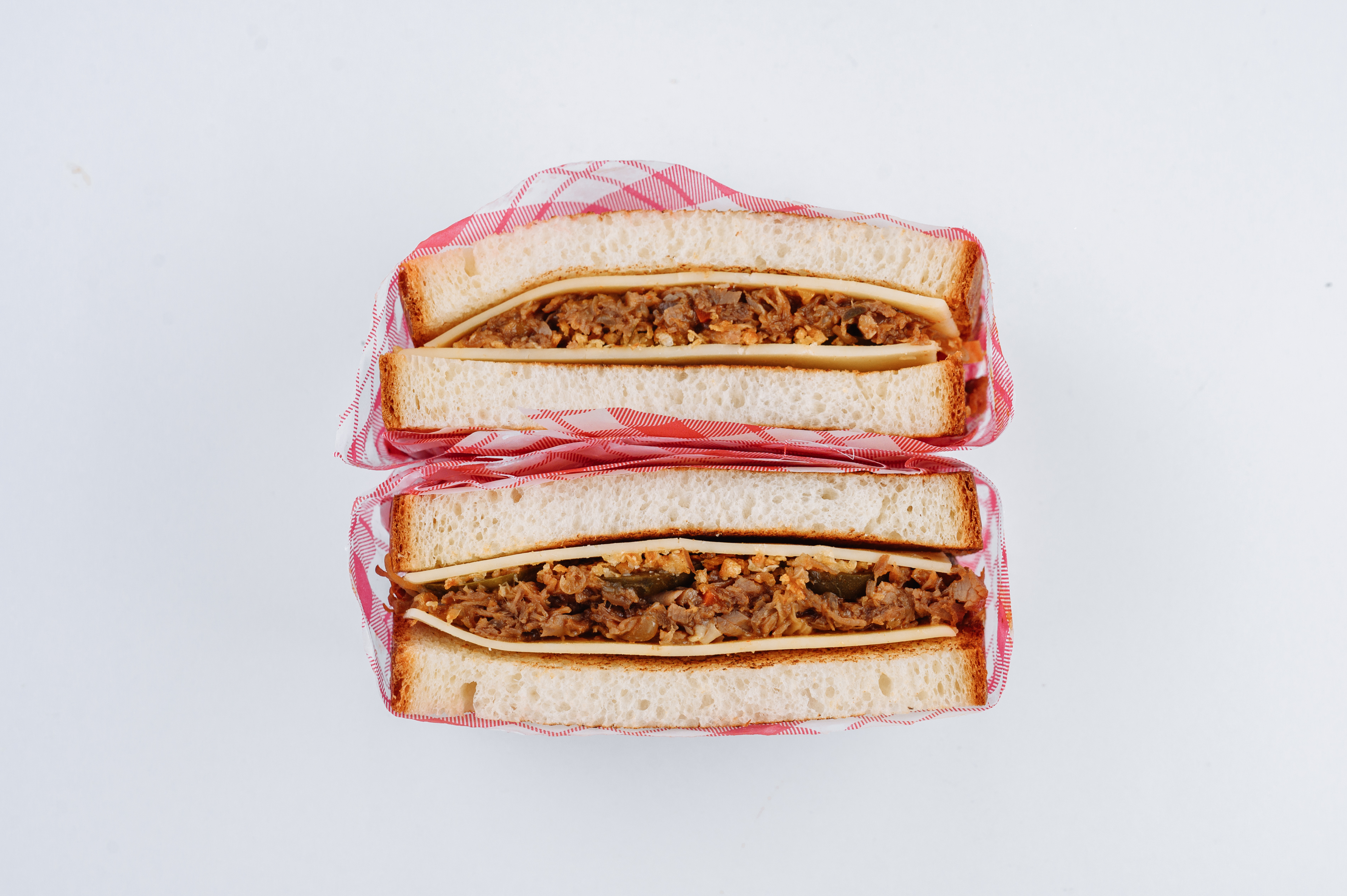 С томленым мясом говядины 