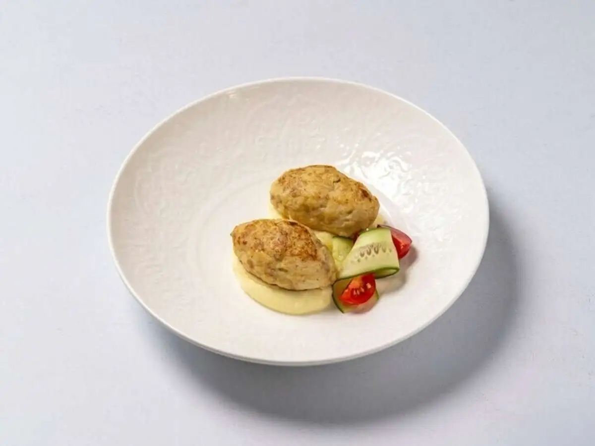 Котлетки домашние с картофелем фри