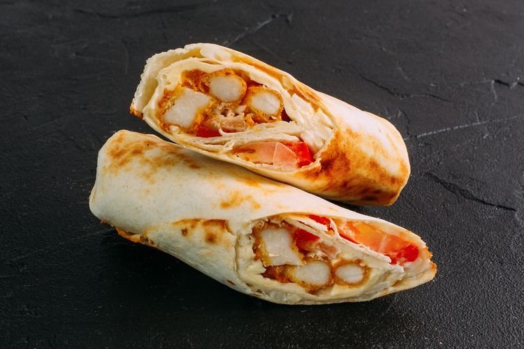 Рап с куриным филе в панировке