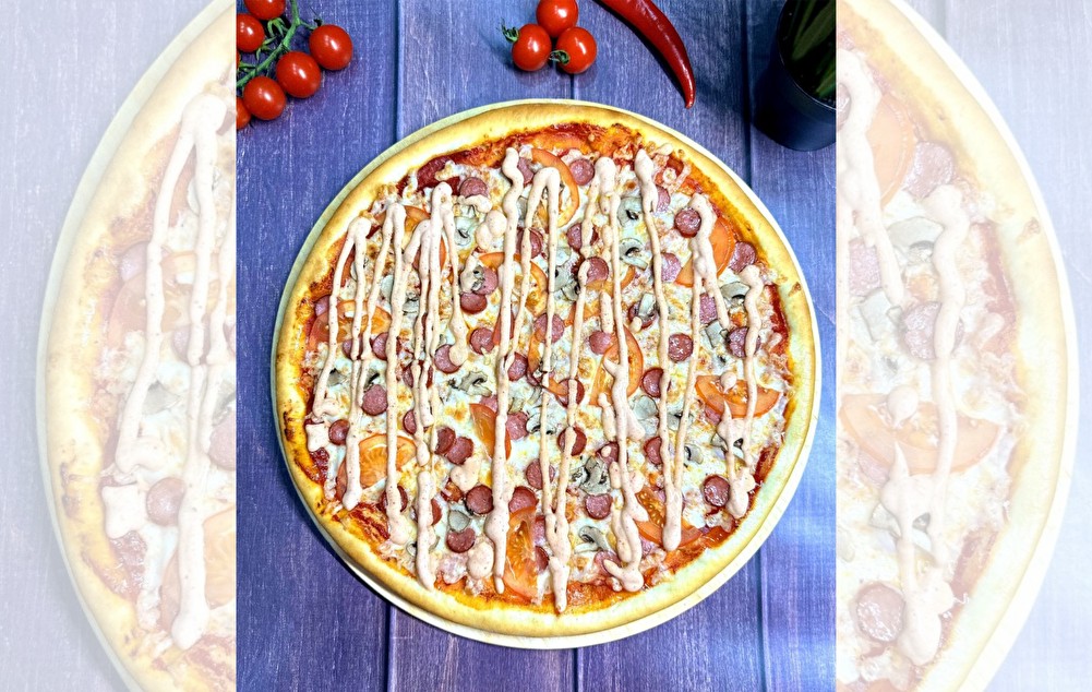 Пицца с охотничьими колбасками (острая)