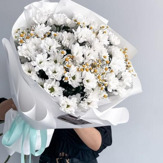 Букет ромашковидных хризантем 