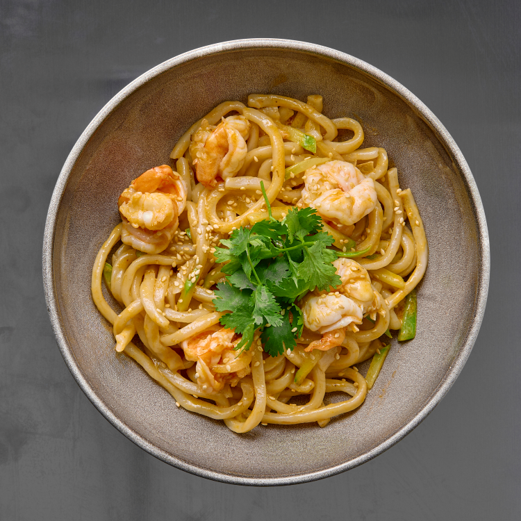 Удон с креветкой и соусом том ям