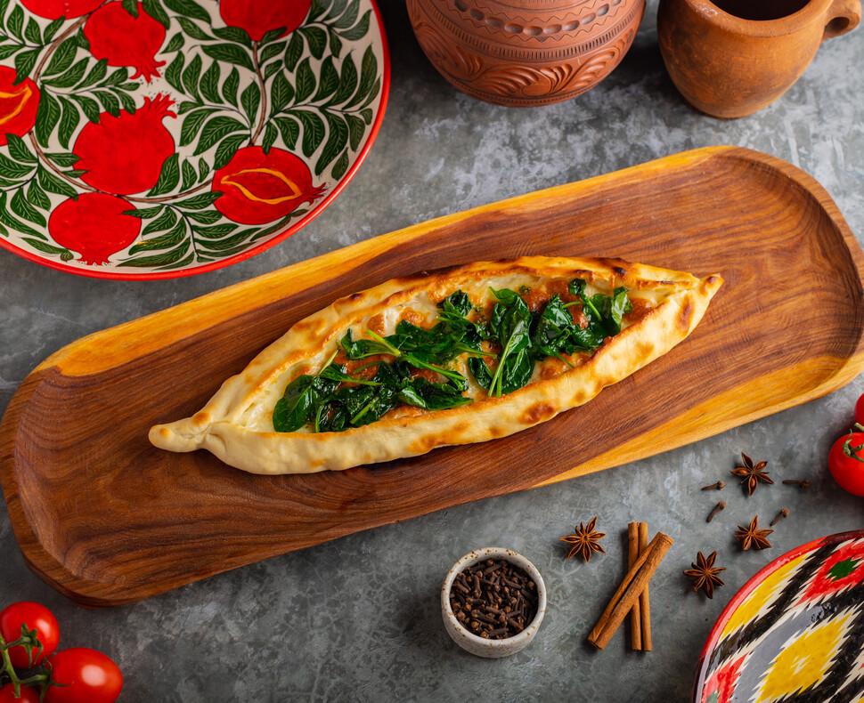 Пиде со шпинатом