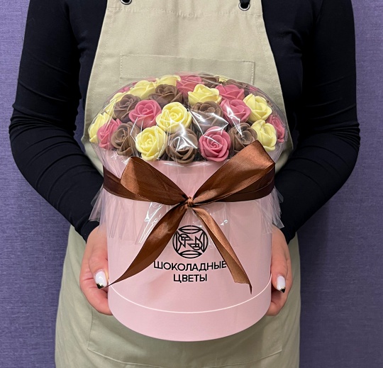 47 шоколадных роз в коробке (47БРМ_роз)