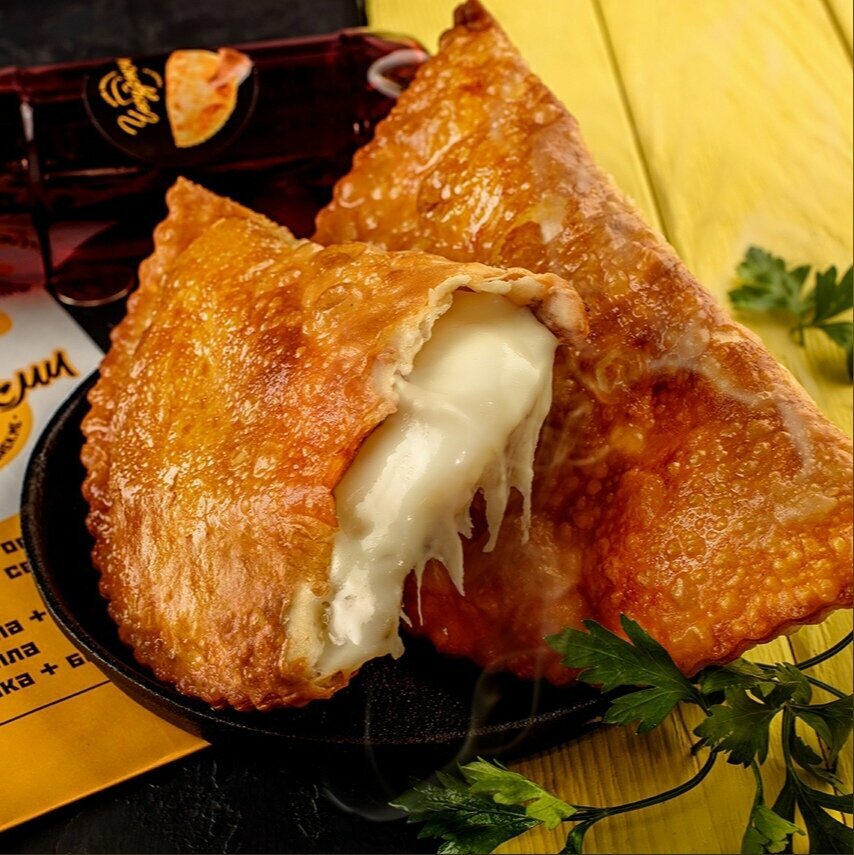 Чебурек Три сыра