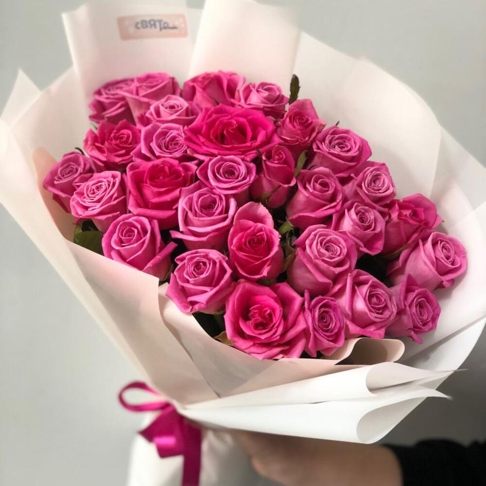Букет из малиновых роз