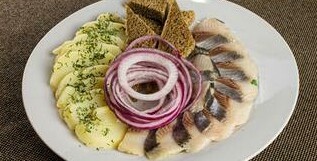 Селедочка под водочку