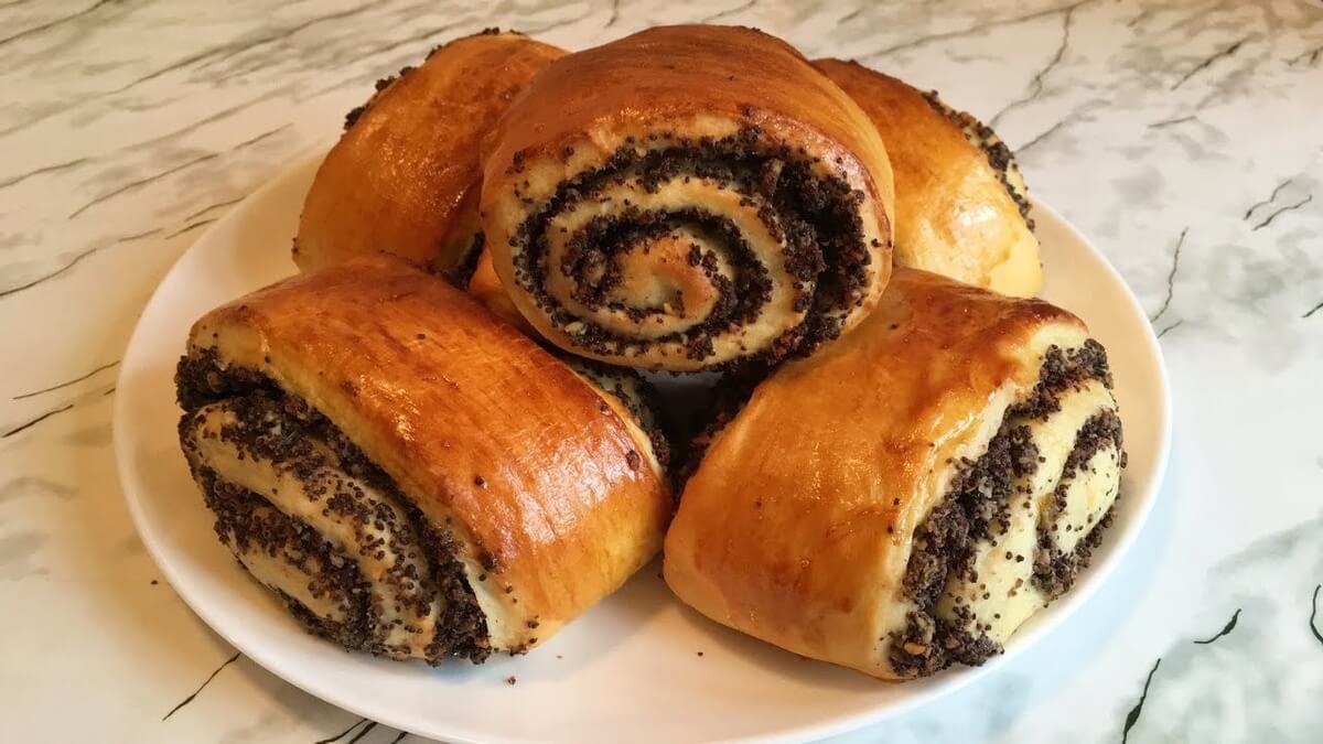 Рулетик  с маком