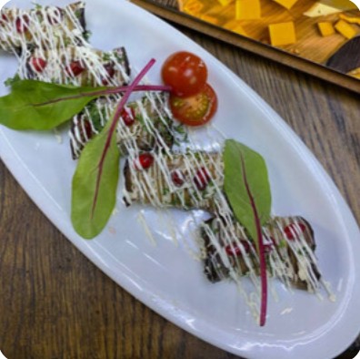 Баклажановые рулетики