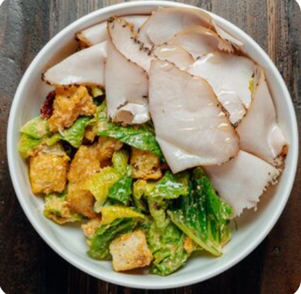 Салат с пастрами из индейки