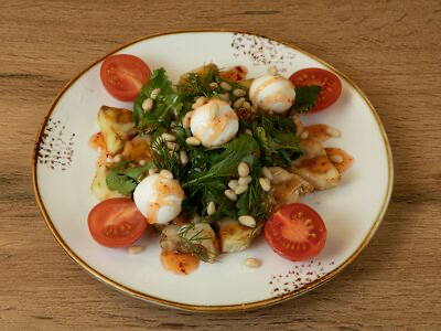 Салат теплый с баклажанами