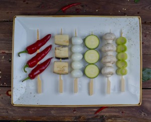 Шашлычок из перепелиных яиц