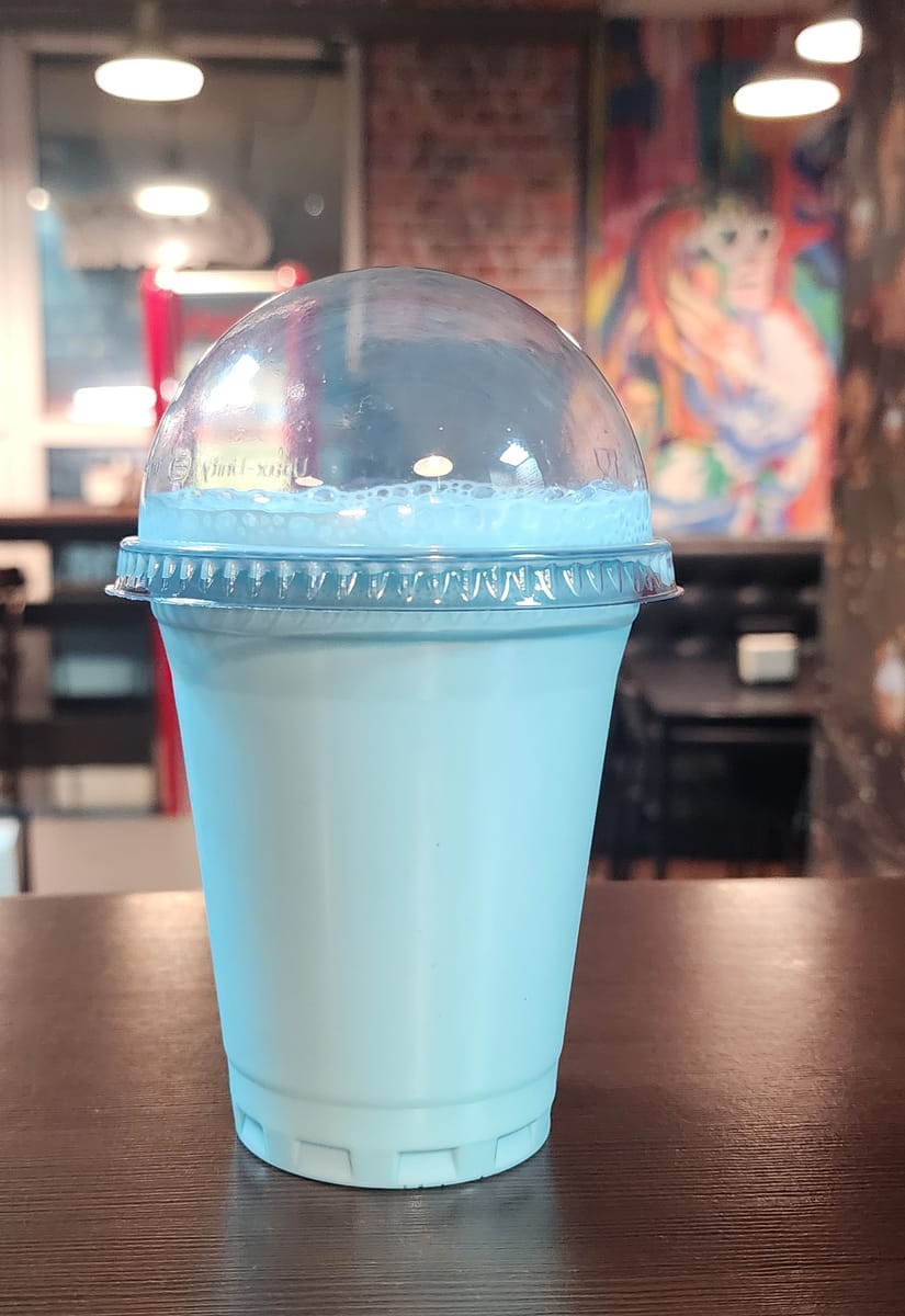 Молочный коктейль мороженым бабл гам 0,35л