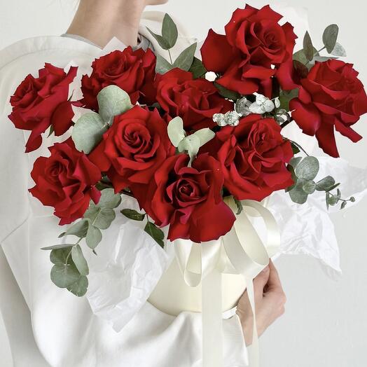 Композиция «Все мысли о тебе» из французских роз