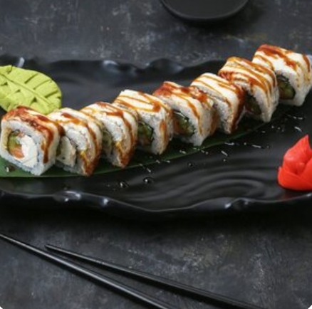 Канада с угрем и лососем в соусе унаги