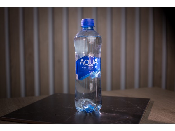 Вода питьевая Аква 0.5 л. газ