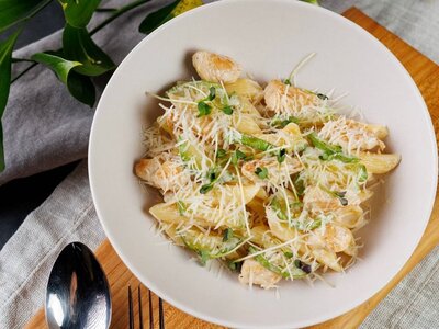 Пенне с курочкой и цукини