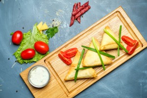 Золотистые конверты