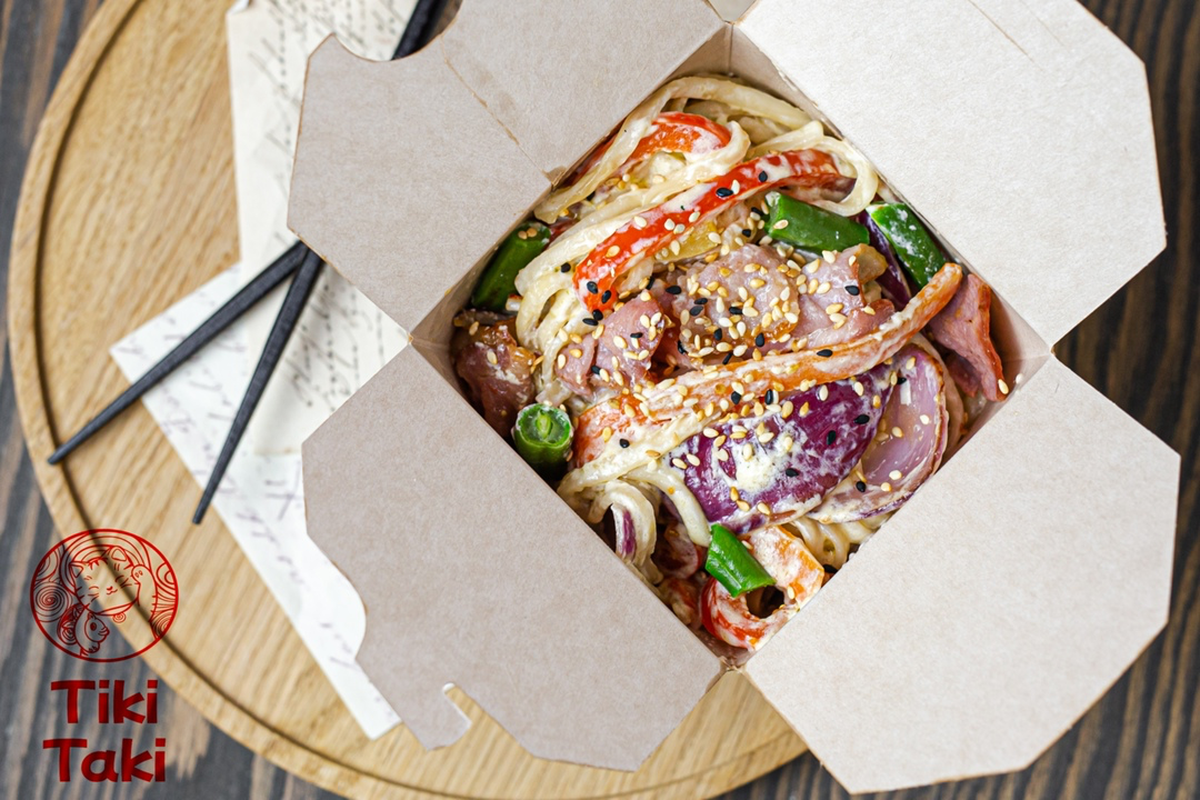 Wok-лапша гречневая с беконом